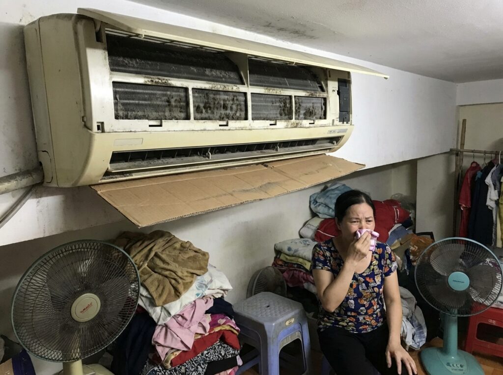 dieu-hoa-toa-ra-mui-kho-chiu-khi-hoat-dong